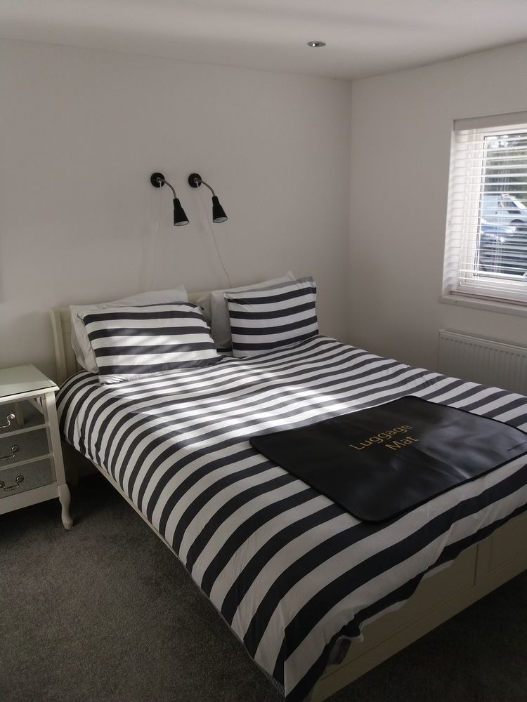 The Pembrey Country Inn Bagian luar foto
