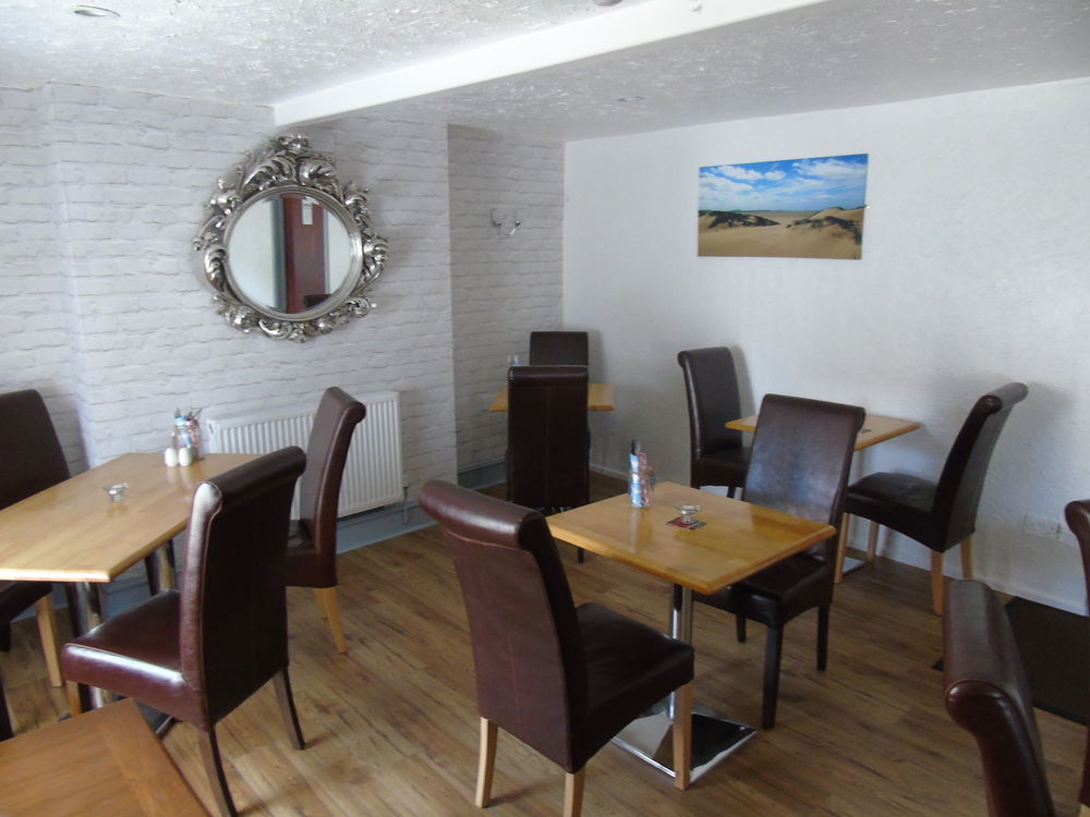 The Pembrey Country Inn Bagian luar foto