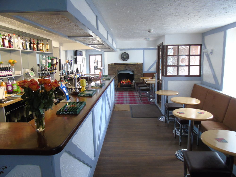 The Pembrey Country Inn Bagian luar foto